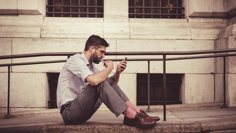 food delivery problem complaint smartphone Japan